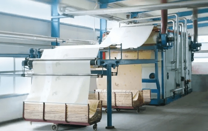 （圖：造紙消泡劑運用現(xiàn)場）